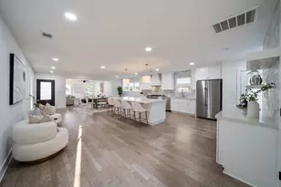 2501 Briarhurst Dr, Houston, TX 77057 - Photo 10