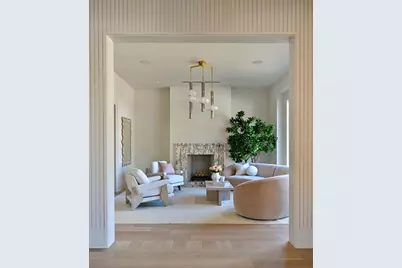 3717 Chevy Chase Drive, Houston, TX 77019 - Photo 2