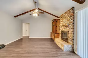 2030 Lone Rock Dr, Houston, TX 77339 - Photo 6