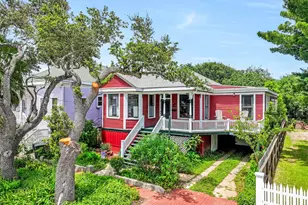 1518 21st St, Galveston, TX 77550 - Photo 1
