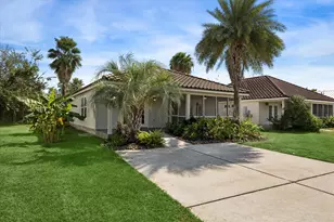 282 Debbie Ln, San Leon, TX 77539 - Photo 1