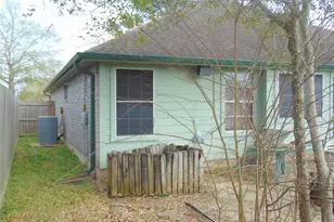 1809 Edinburg Ave, League City, TX 77573 - Photo 24