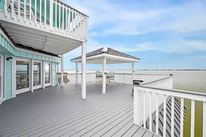 1322 Outrigger, Tiki Island, TX 77554 - Photo 34