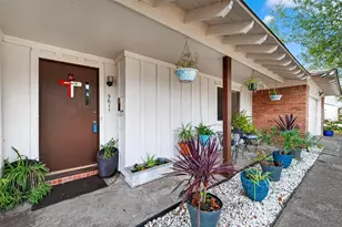 5611 W Airport Blvd, Houston, TX 77035 - Photo 2