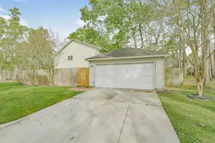 18162 Windy Oaks Ct, Porter, TX 77365 - Photo 4