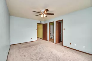 9350 Country Creek Dr, Houston, TX 77036 - Photo 16