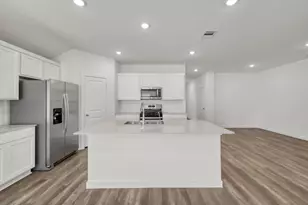 647 Delicate Arch Dr, Conroe, TX 77303 - Photo 10