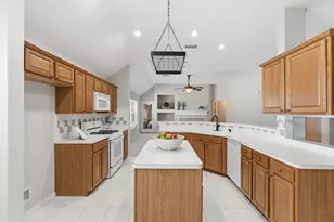 6 Orchard Dale Cir, The Woodlands, TX 77382 - Photo 12