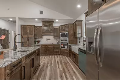 1033 Lonesome Dove Dr, Groveton, TX 75845 - Photo 14