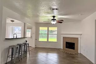 8010 Dogwood Ct, Baytown, TX 77523 - Photo 6