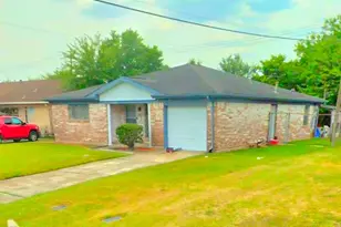 4330 Fairgreen Ln, Houston, TX 77047 - Photo 2