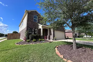 2627 Cold River Dr, Humble, TX 77396 - Photo 2