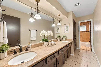 242 Ballantrae Lane, Houston, TX 77015 - Photo 12
