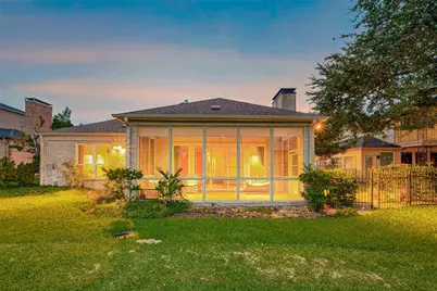 618 Longview Drive, Sugar Land, TX 77478 - Photo 2