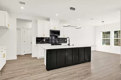 105 Bledsoe St, Prairie View, TX 77445 - Photo 14