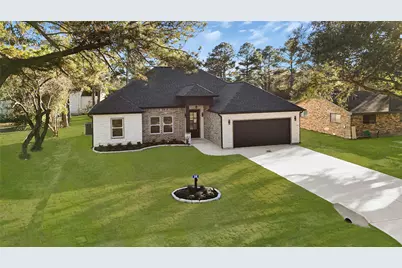 105 Bledsoe St, Prairie View, TX 77445 - Photo 2