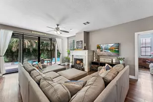 154 S Cochrans Green Cir, The Woodlands, TX 77381 - Photo 6