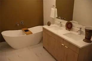 2815 Peacock Grn Wy, Houston, TX 77047 - Photo 4