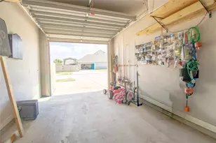 308 Rock Rose Ln, Lake Jackson, TX 77566 - Photo 38