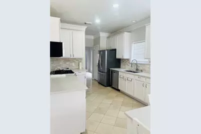 8511 Nashwood Court, Houston, TX 77040 - Photo 6