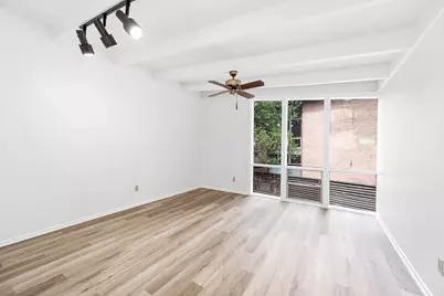 5220 Memorial Drive #5220, Houston, TX 77007 - Photo 14