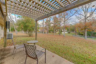 458 E Lake Dr, Livingston, TX 77351 - Photo 20