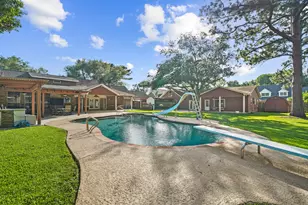 1801 McGinnis Dr, Pearland, TX 77581 - Photo 36