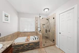 1801 McGinnis Dr, Pearland, TX 77581 - Photo 14