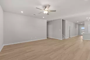 2462 N Heritage Dr, Dayton, TX 77535 - Photo 8