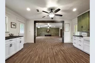 921 N US Hwy 287 Business Highway, Grapeland, TX 75844 - Photo 16