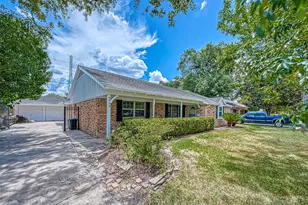 918 Wycliffe Dr, Houston, TX 77079 - Photo 2