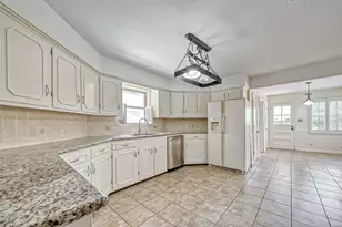 918 Wycliffe Dr, Houston, TX 77079 - Photo 22