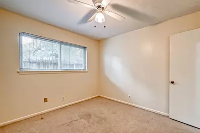 918 Wycliffe Drive, Houston, TX 77079 - Photo 32