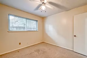 918 Wycliffe Dr, Houston, TX 77079 - Photo 32