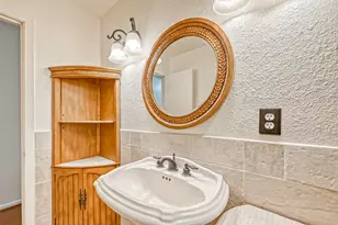 918 Wycliffe Dr, Houston, TX 77079 - Photo 28