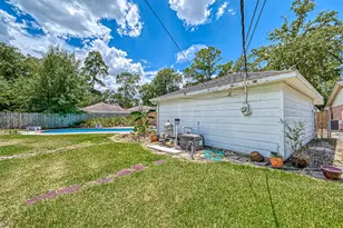 918 Wycliffe Dr, Houston, TX 77079 - Photo 50