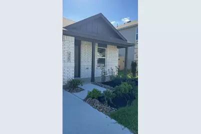 327 Parkin Court, Conroe, TX 77303 - Photo 2