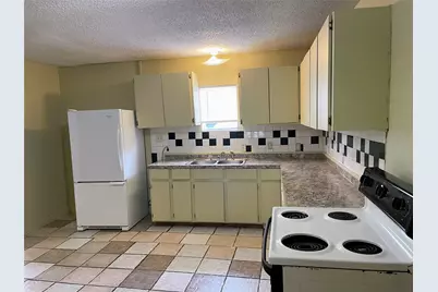 508 N Madison Street, Madisonville, TX 77864 - Photo 14