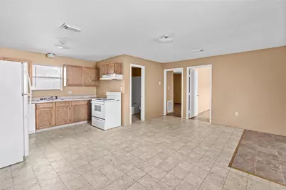 2200 Peach Avenue #4, Bay City, TX 77414 - Photo 14