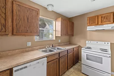 2200 Peach Avenue #4, Bay City, TX 77414 - Photo 10