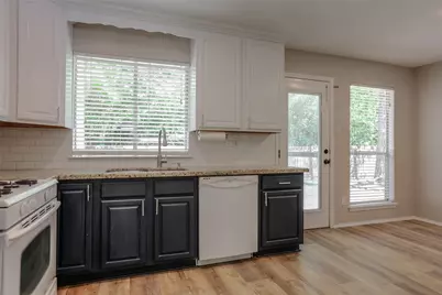 31 Maywind Court, The Woodlands, TX 77381 - Photo 22