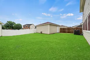 11720 Longwood Garden Way, Houston, TX 77047 - Photo 42