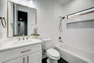 1303 E 27th St, Houston, TX 77009 - Photo 14