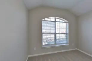 12022 Green Bluff Ct, Houston, TX 77044 - Photo 12