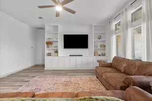 723 Kingwood Dr, League City, TX 77573 - Photo 10