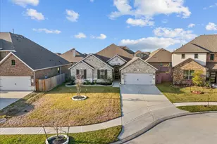 723 Kingwood Dr, League City, TX 77573 - Photo 4