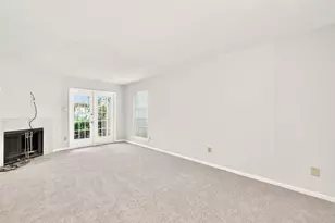 1515 Sandy Springs Rd, Houston, TX 77042 - Photo 12
