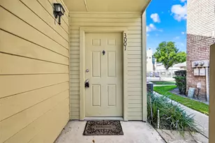 1515 Sandy Springs Rd, Houston, TX 77042 - Photo 36
