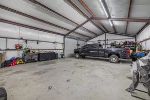 9075 Loop Rd, Bellville, TX 77418 - Photo 40