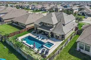 13018 Wintery Tide Dr, Texas City, TX 77568 - Photo 4